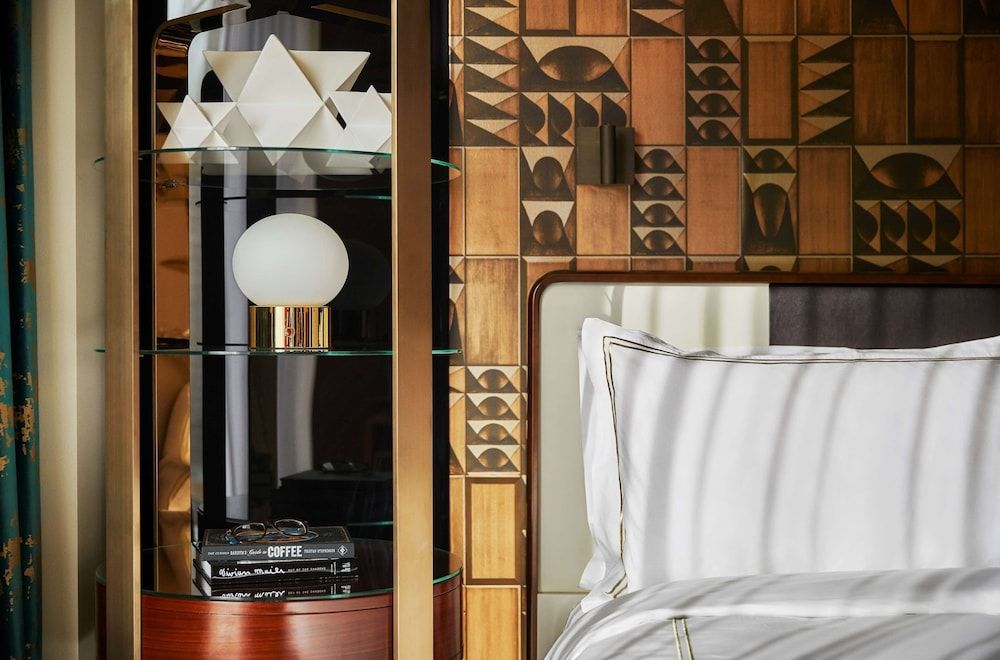 Viceroy Chicago Superior Room, 1 King Bed 3