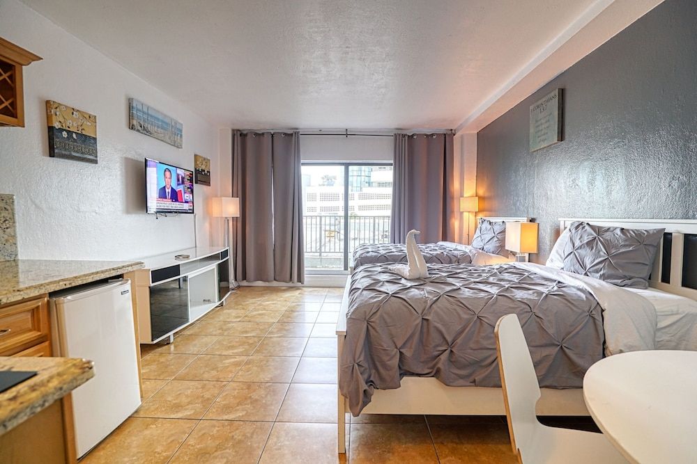 undefined Private Apartments at the Casablanca 5