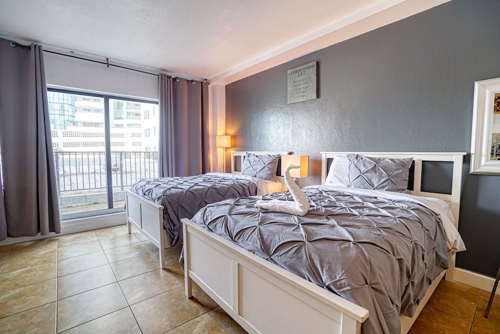 undefined Private Apartments at the Casablanca 8