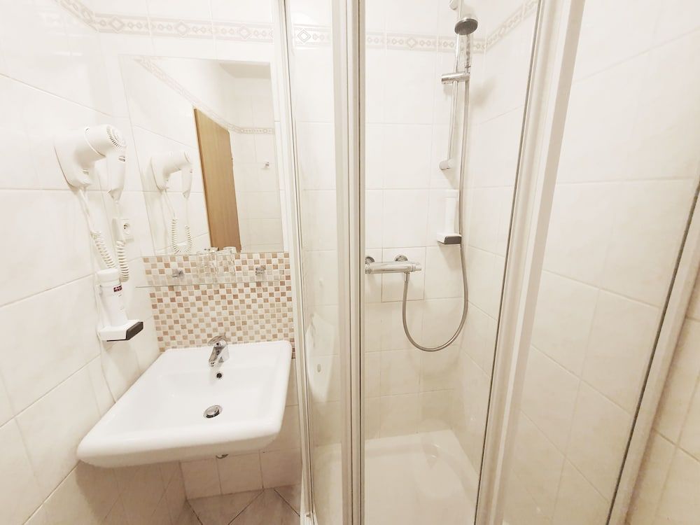 undefined Hotel Relax Inn 10