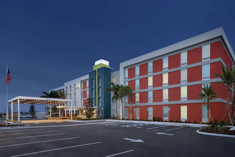 undefined Home2 Suites by Hilton Orlando/International Drive South 6