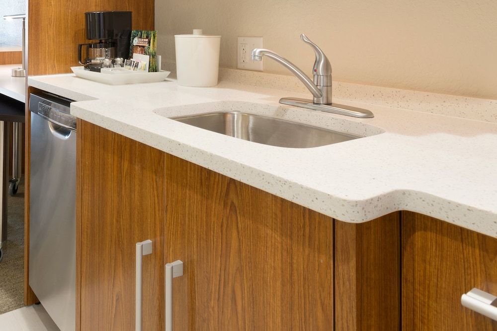 Home2 Suites by Hilton Orlando/International Drive South Studio, 2 Queen Beds, Accessible, Bathtub 3