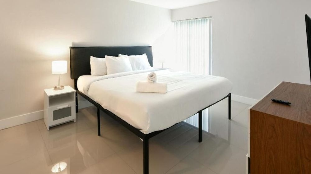 undefined Artrageous on the river By RocketStay 2