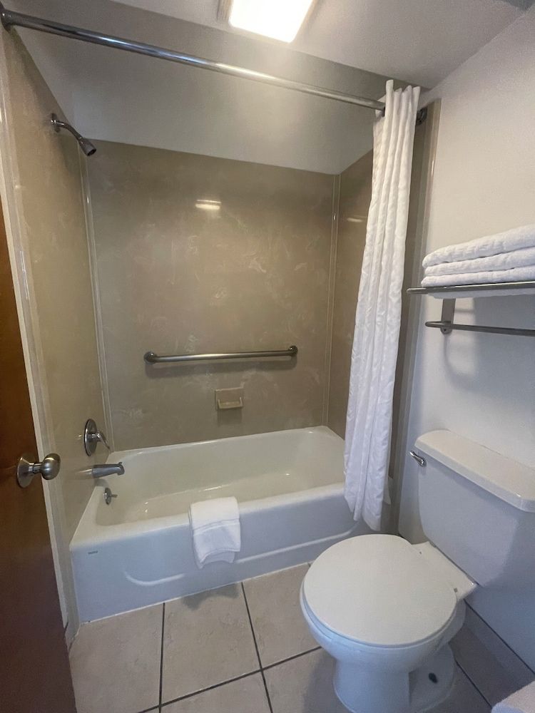 Standard Room, 1 Queen Bed, Non Smoking