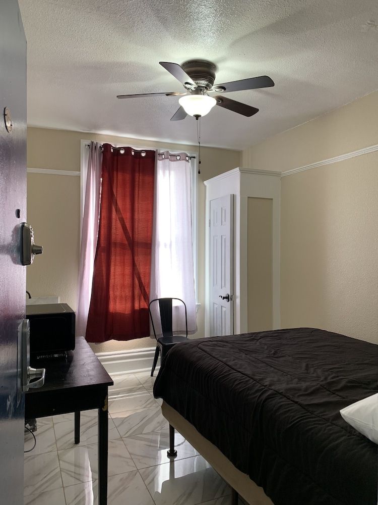 undefined The Adrian 2