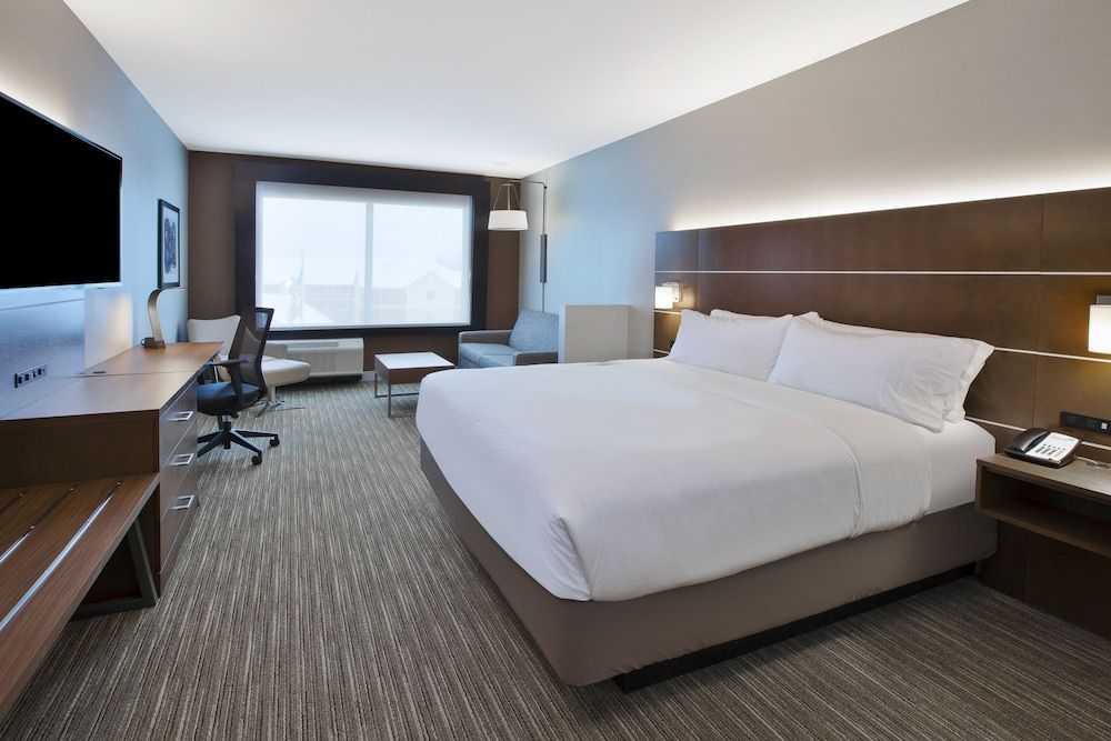 Standard Room, 1 King Bed