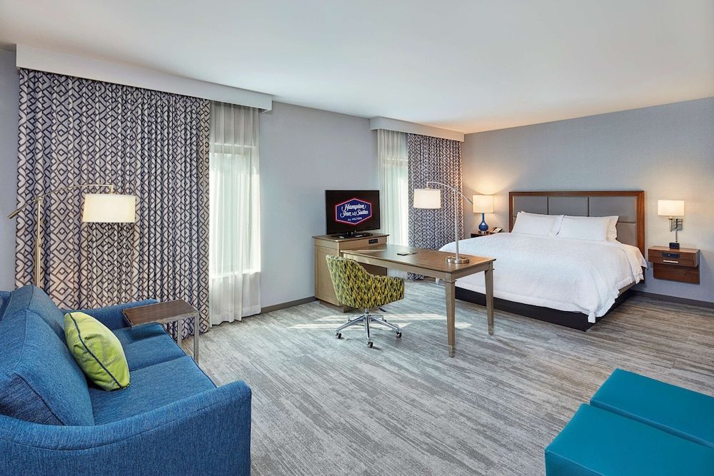 Studio, 1 King Bed, Accessible (Hearing)
