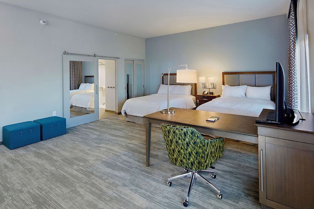 Studio, 2 Queen Beds, Accessible (Hearing)