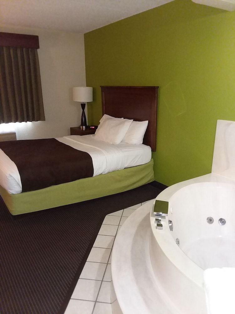 Suite, 1 Queen Bed, Non Smoking