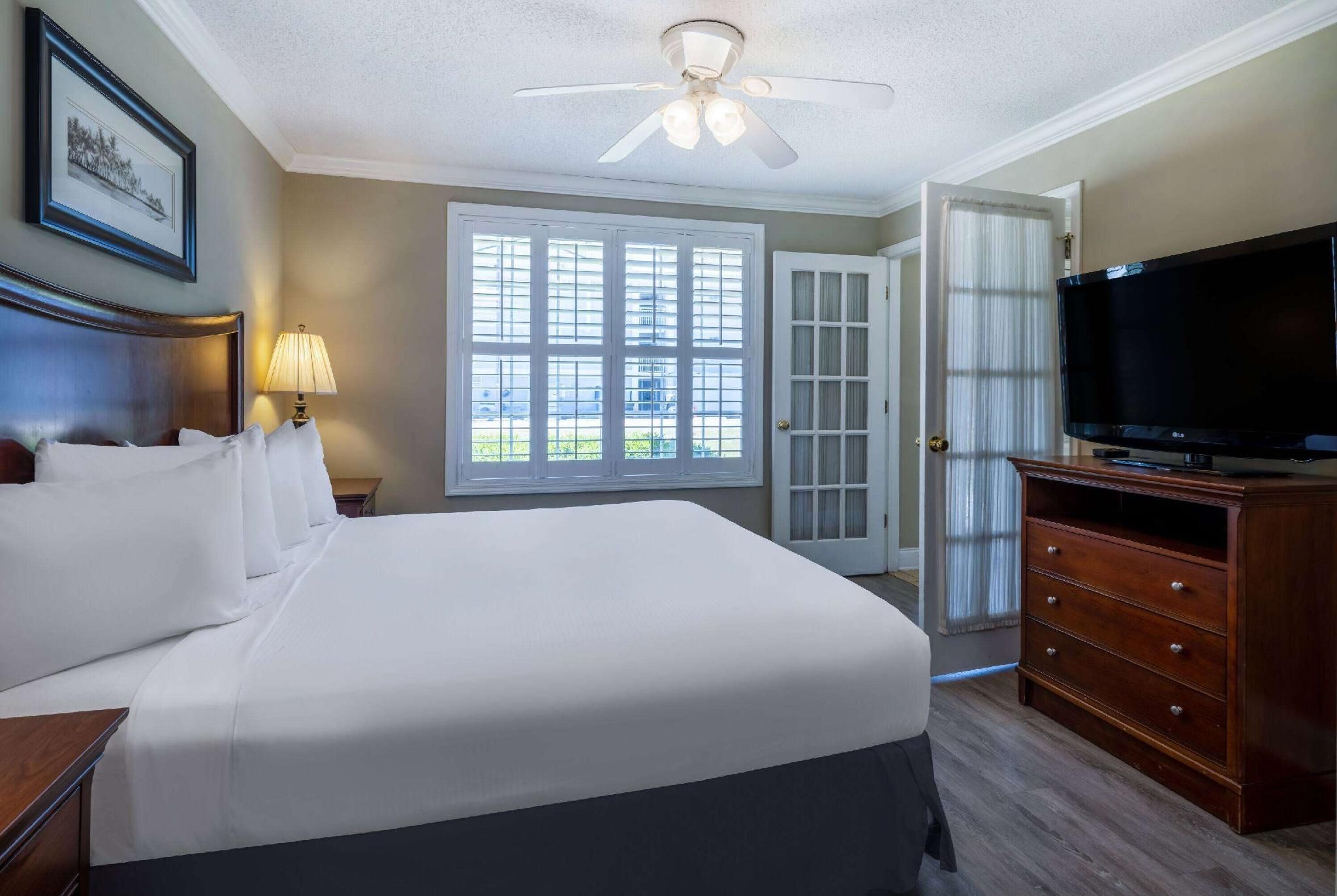 2 King Beds, 1 Queen Bed, 3-Bedroom Cottage, Non-Smoking