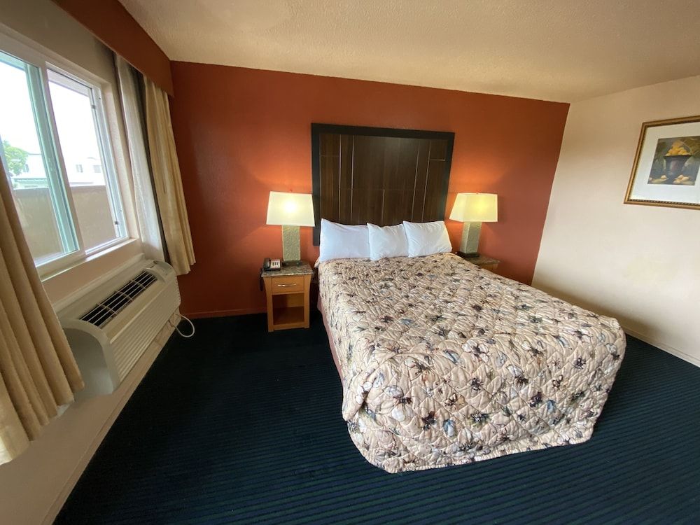 Pacific Inn Economy Single Room, 1 Queen Bed