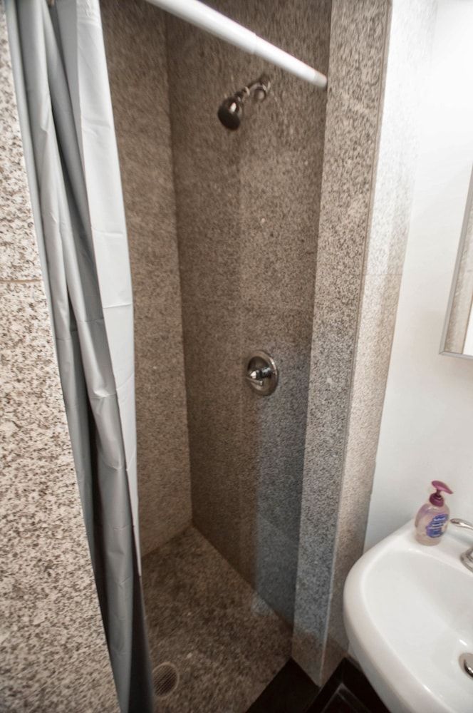 Hello Apartments NYC Chic Executive Studio 10