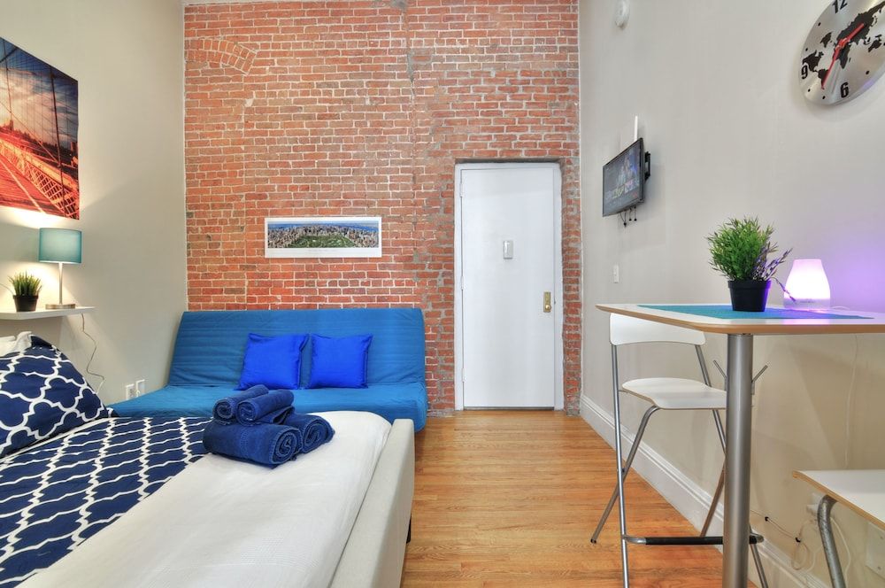 Hello Apartments NYC Charming Studio 12