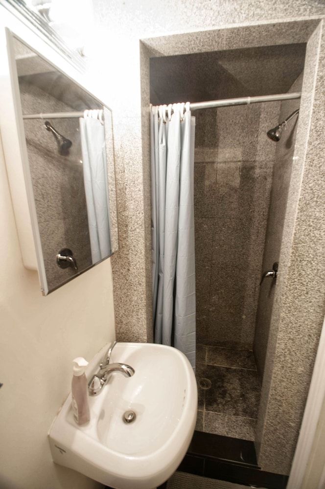 Hello Apartments NYC The Cozy Studio 8