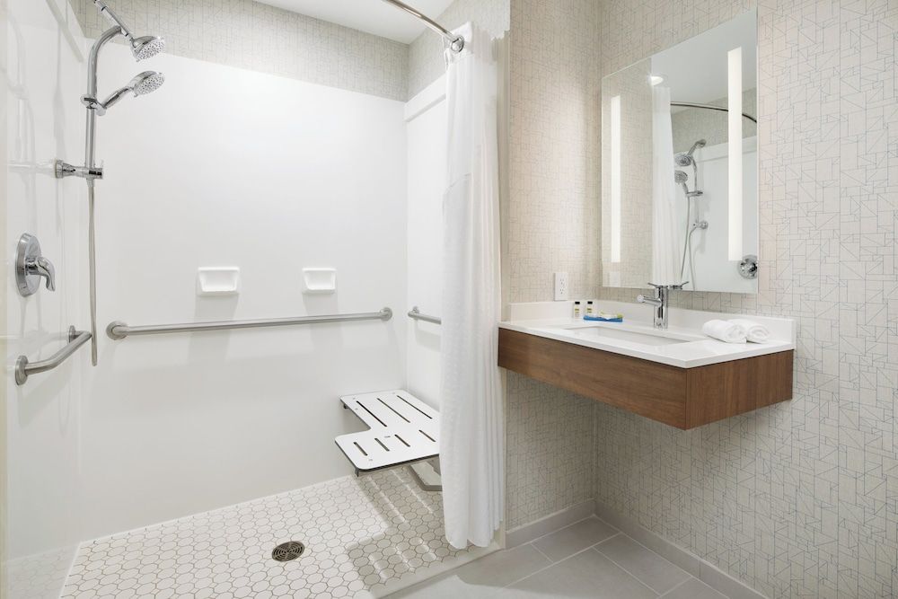 Standard Room, 2 Double Beds, Accessible (Communication Accessible)