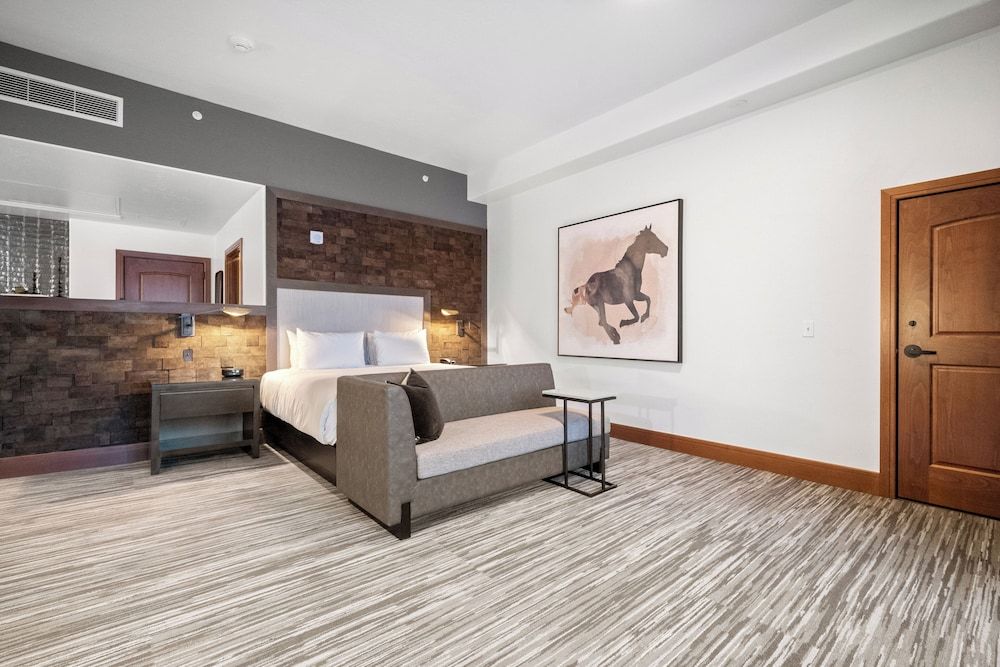 Flying Horse Resort & Club Premium Suite, 1 King Bed with Sofa bed (Academy Suite) 3