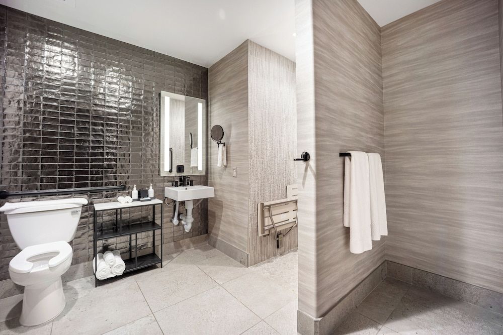 Flying Horse Resort & Club Room, 2 Queen Beds, Accessible 9