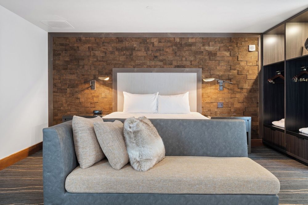 Flying Horse Resort & Club Premium Suite, 1 King Bed with Sofa bed (Academy Suite)