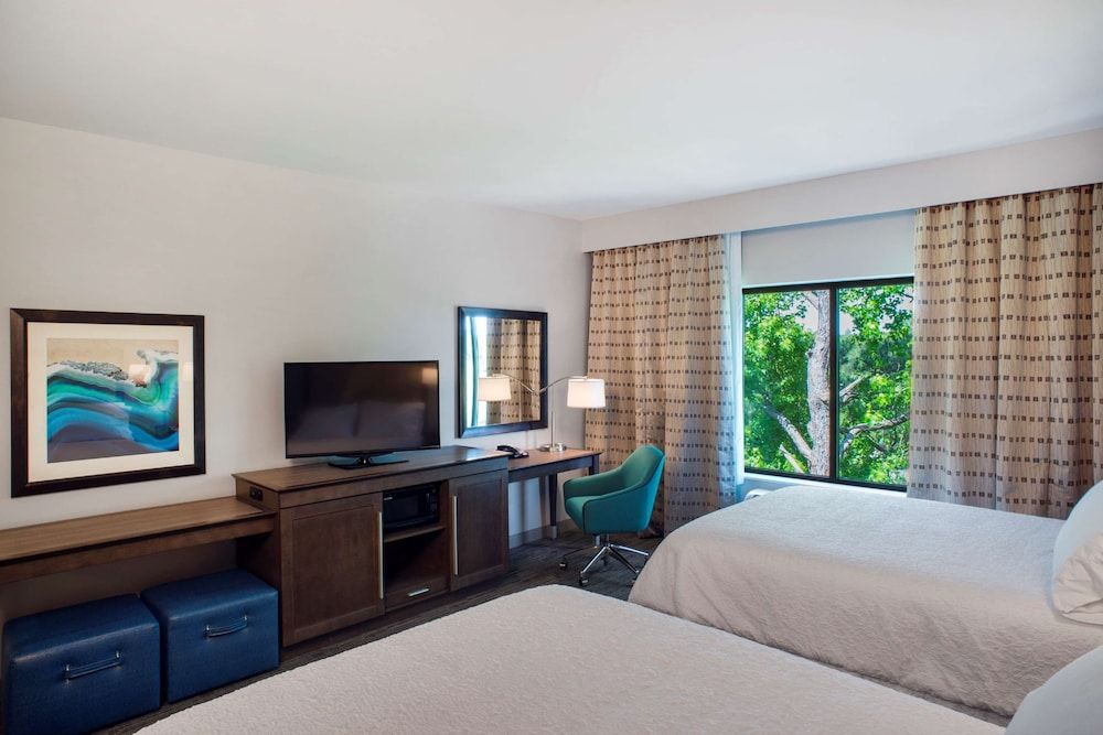 Room, 2 Queen Beds, Accessible, Non Smoking