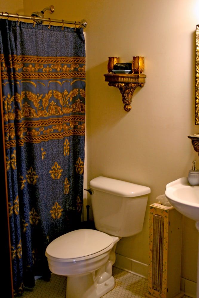 Standard Double Room, Ensuite (Mary Lincoln Suite)
