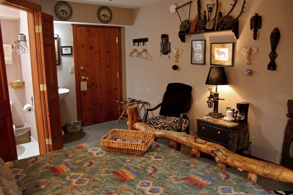 Standard Double Room, Ensuite (Safari)