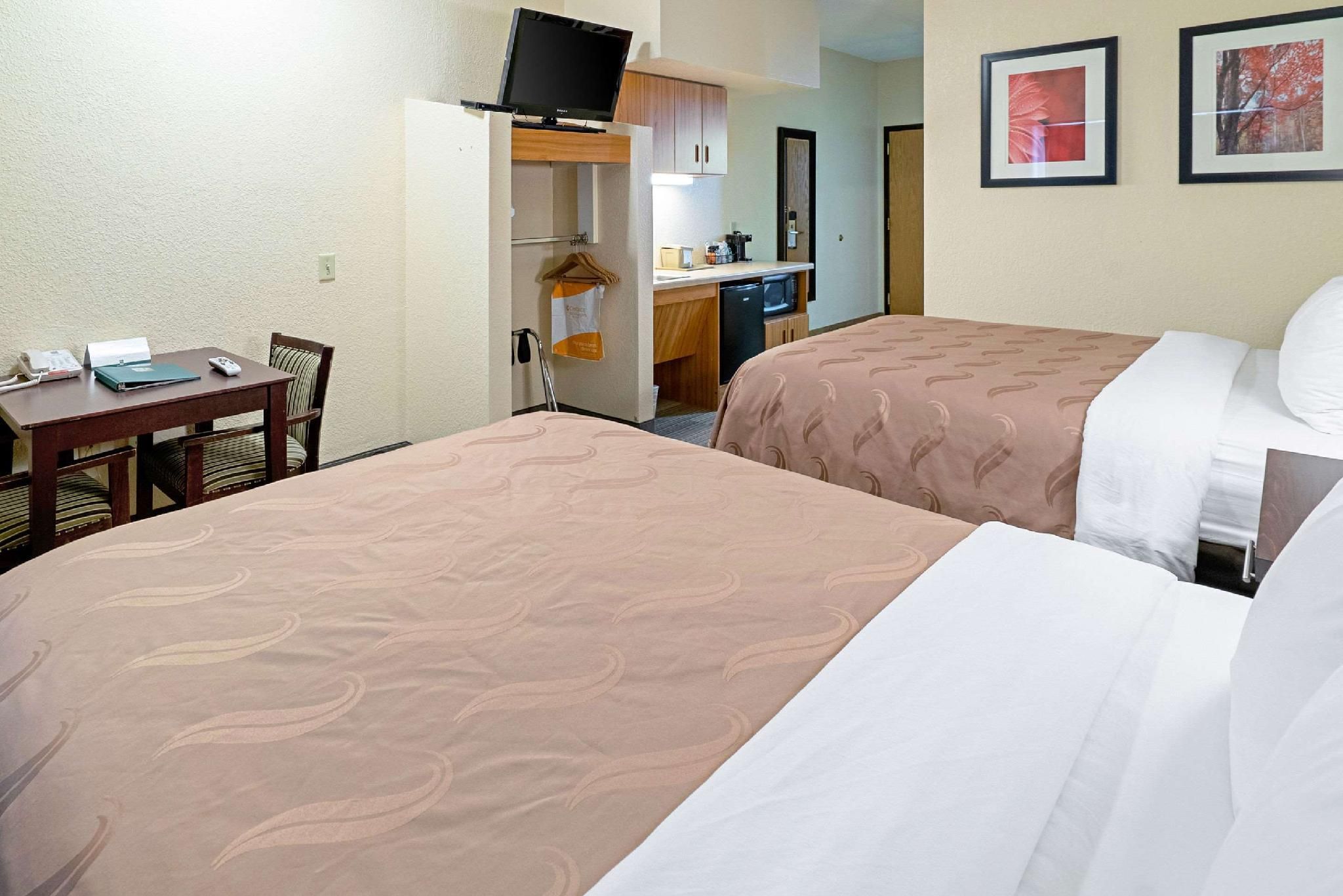 2 Queen Beds, Suite, Nonsmoking, Accessible
