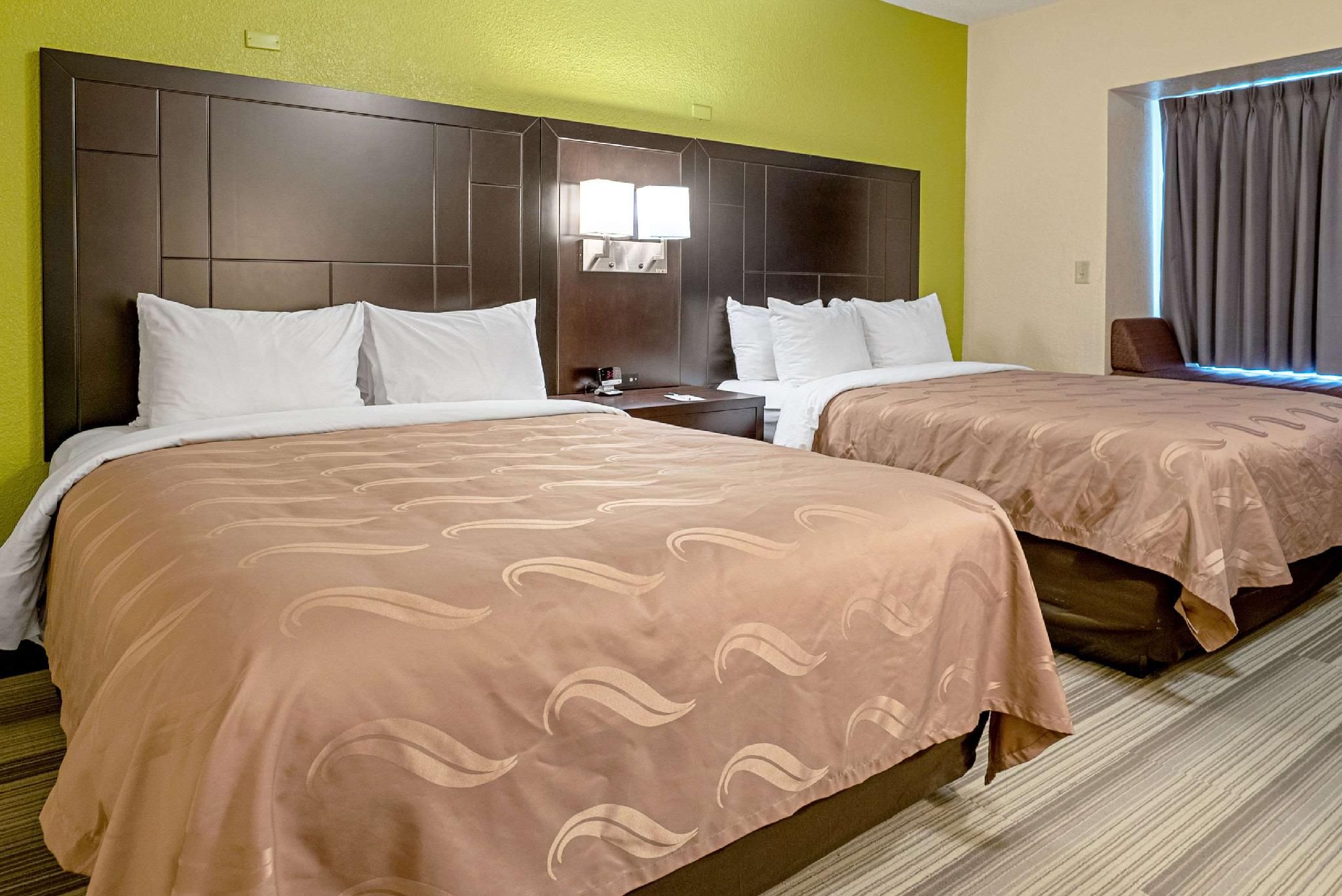 2 Queen Beds, Nonsmoking, Accessible