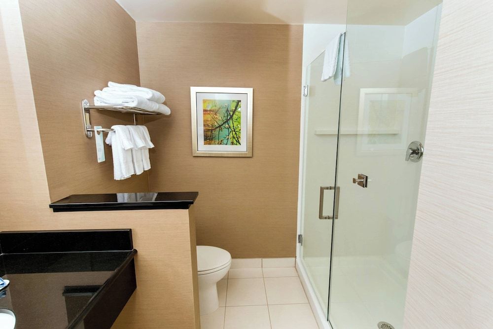 Room, 1 King Bed (Hearing Accessible)