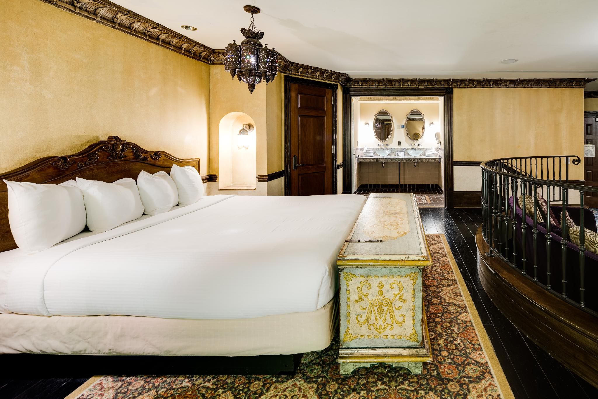 House of Blues Junior Suite with King Bed