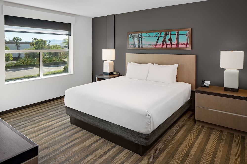 Suite, 1 Bedroom, Accessible, Kitchen (Shower)