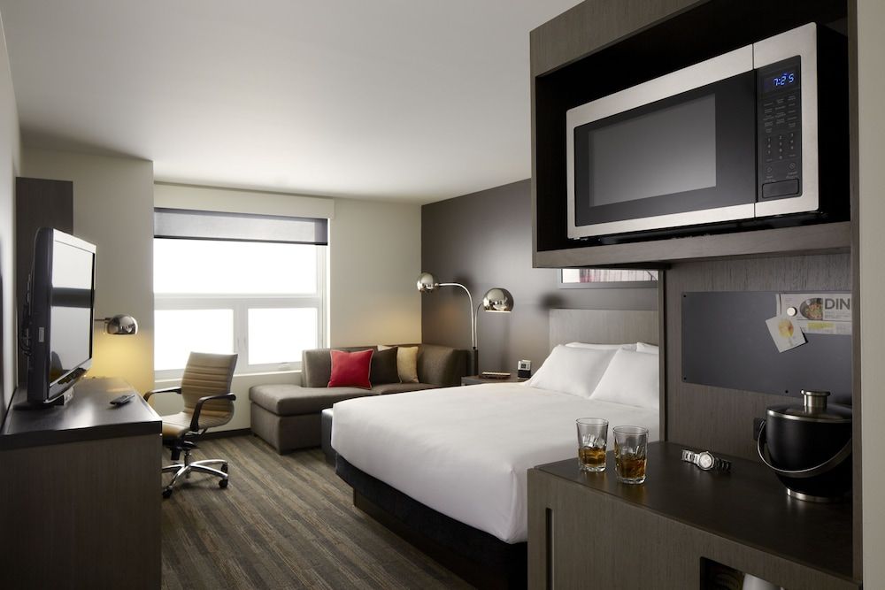 Studio Suite, 1 King Bed with Sofa Bed, Accessible, Bathtub