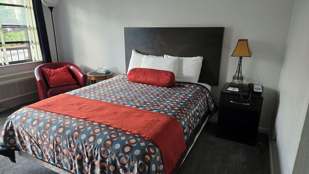 Standard Room, 1 Queen Bed, Non Smoking