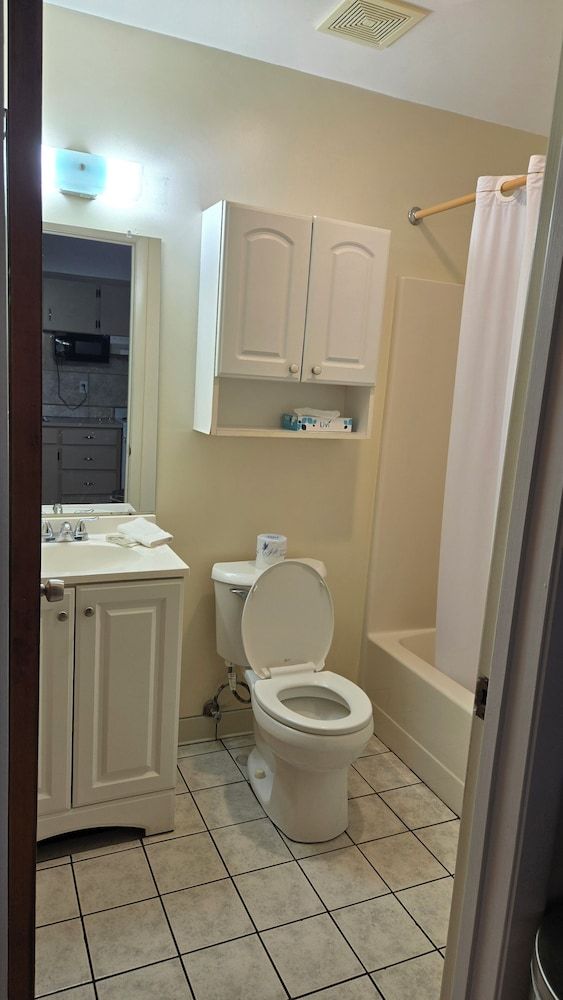 Deluxe Studio Suite, 1 King Bed, Non Smoking