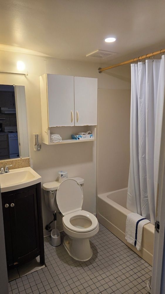 Room, 2 Queen Beds, Non Smoking