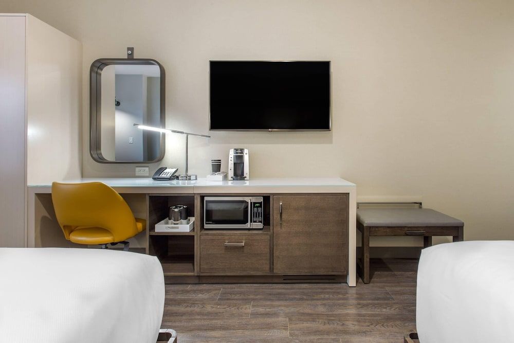 Cambria Hotel Philadelphia Downtown - Center City Standard Room, 2 Queen Beds, Non Smoking 3