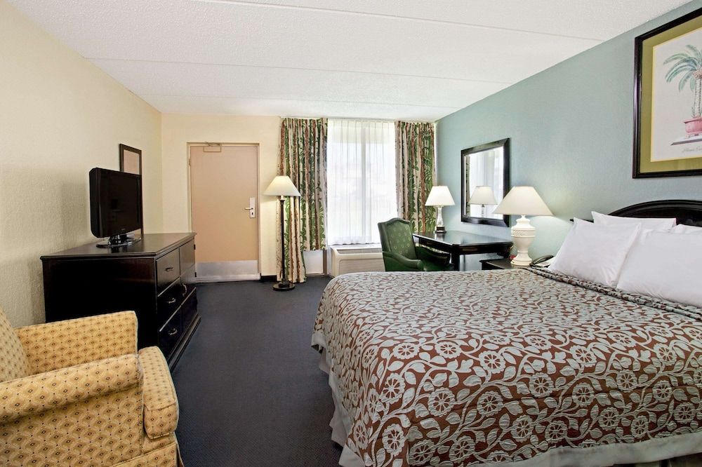 Standard Room, 1 King Bed