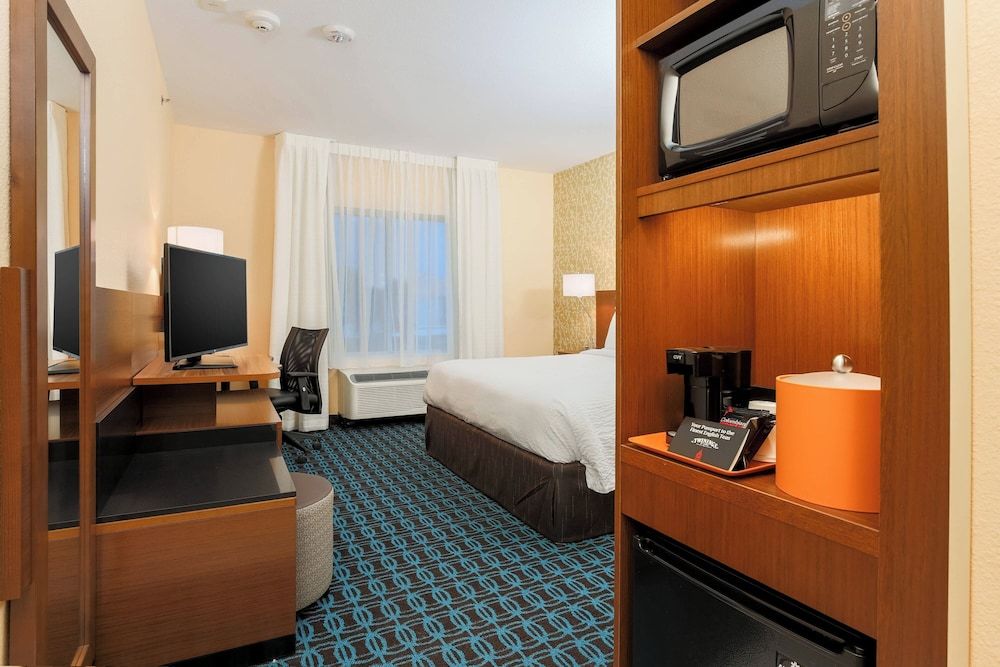 Room, 1 King Bed, Non Smoking