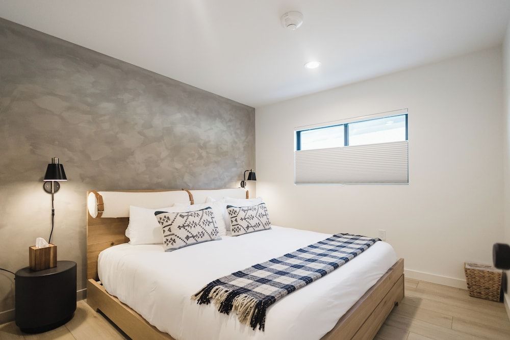 Riverstone One Bedroom Suite w/Kitchen