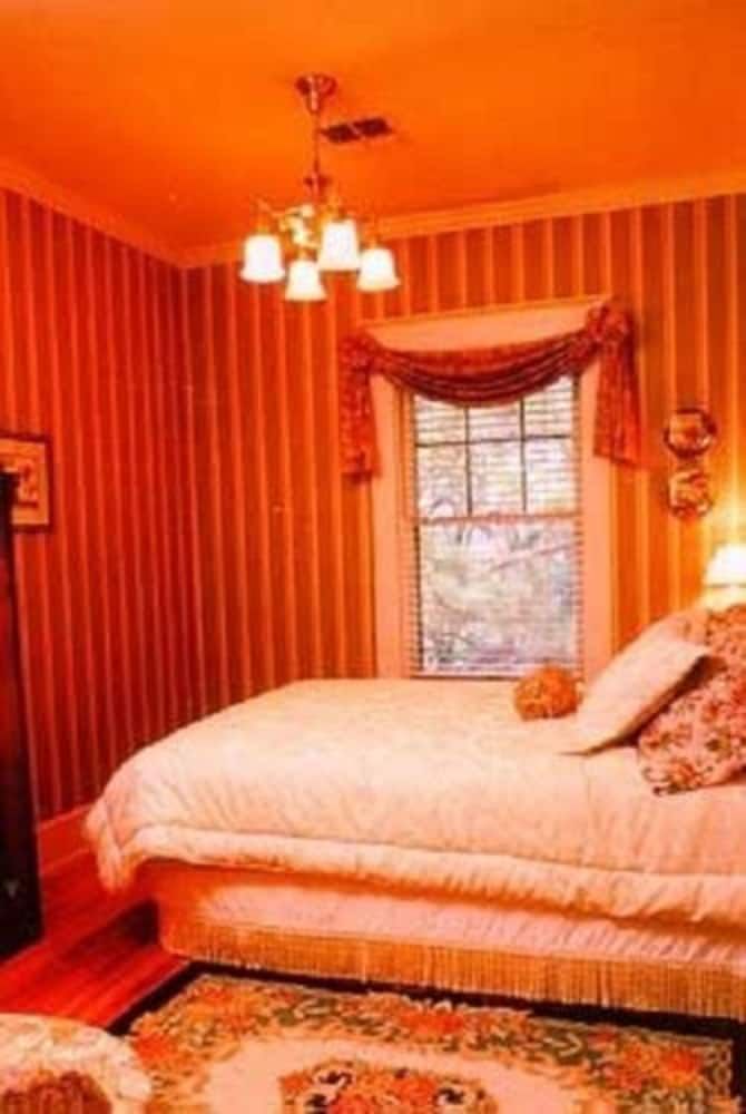 Room, Private Bathroom (Garden Room)