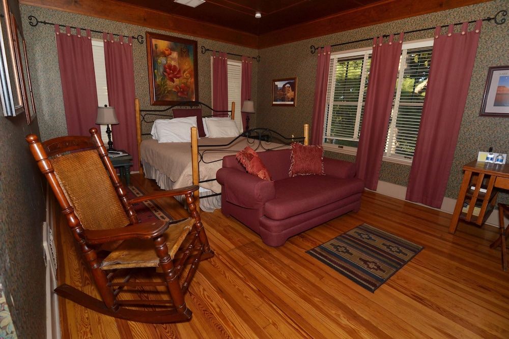 Far View - A Bed & Breakfast Estate Room, Private Bathroom (Star Room) 4
