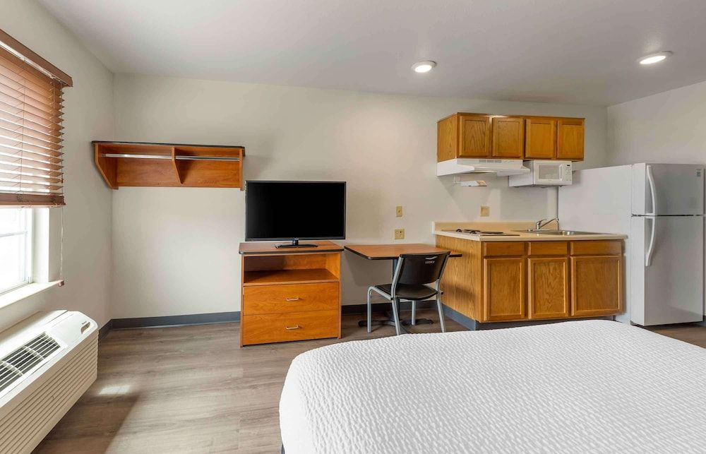Standard Studio, Non Smoking, Refrigerator & Microwave