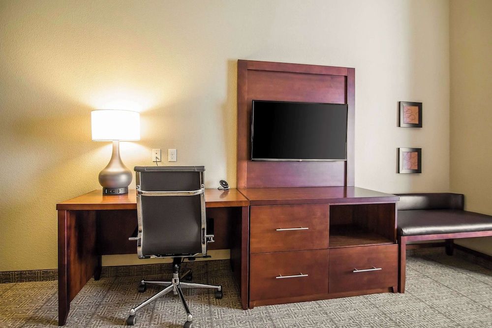 Suite, 1 King Bed with Sofa bed, Accessible, Non Smoking