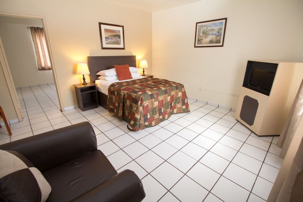 Parkway Inn Airport Motel Miami Economy Single Room, 1 Double Bed, Non Smoking 8
