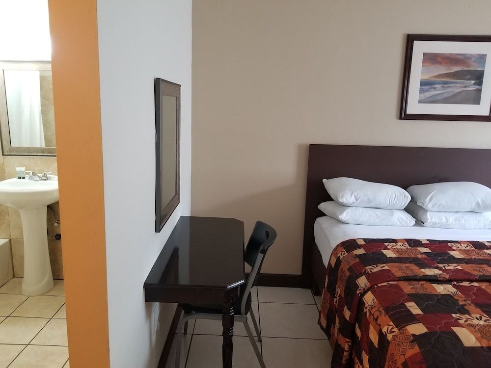 Parkway Inn Airport Motel Miami Economy Single Room, 1 Double Bed, Non Smoking 5