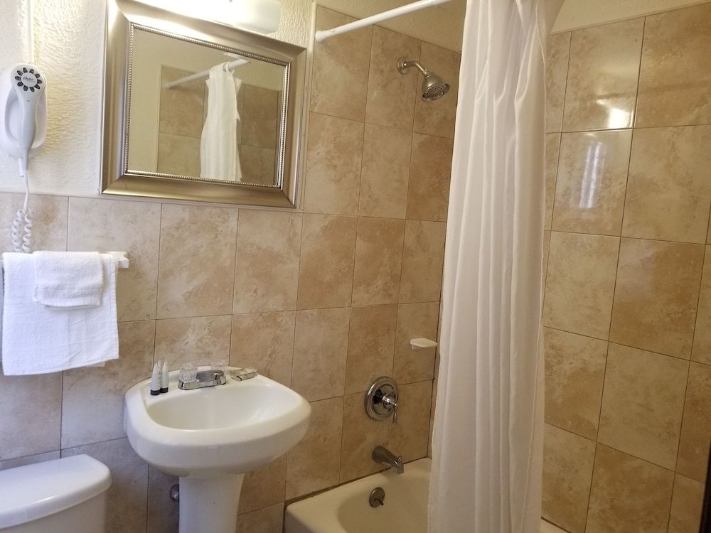 Parkway Inn Airport Motel Miami Economy Single Room, 1 Double Bed, Non Smoking 12
