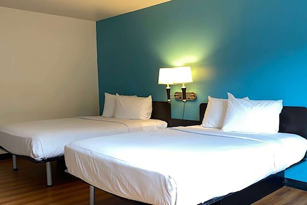 Room, 2 Queen Beds, Non Smoking