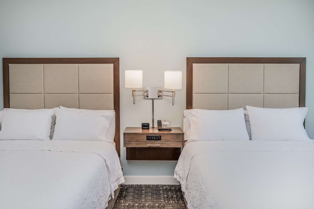 Studio, 2 Queen Beds, Accessible, Non Smoking (mob/hearing acc w/ roll-in shower)