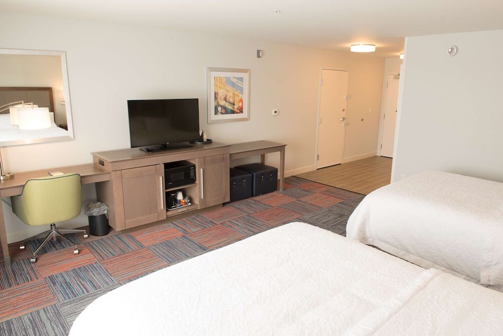 Room, 2 Queen Beds, Non Smoking