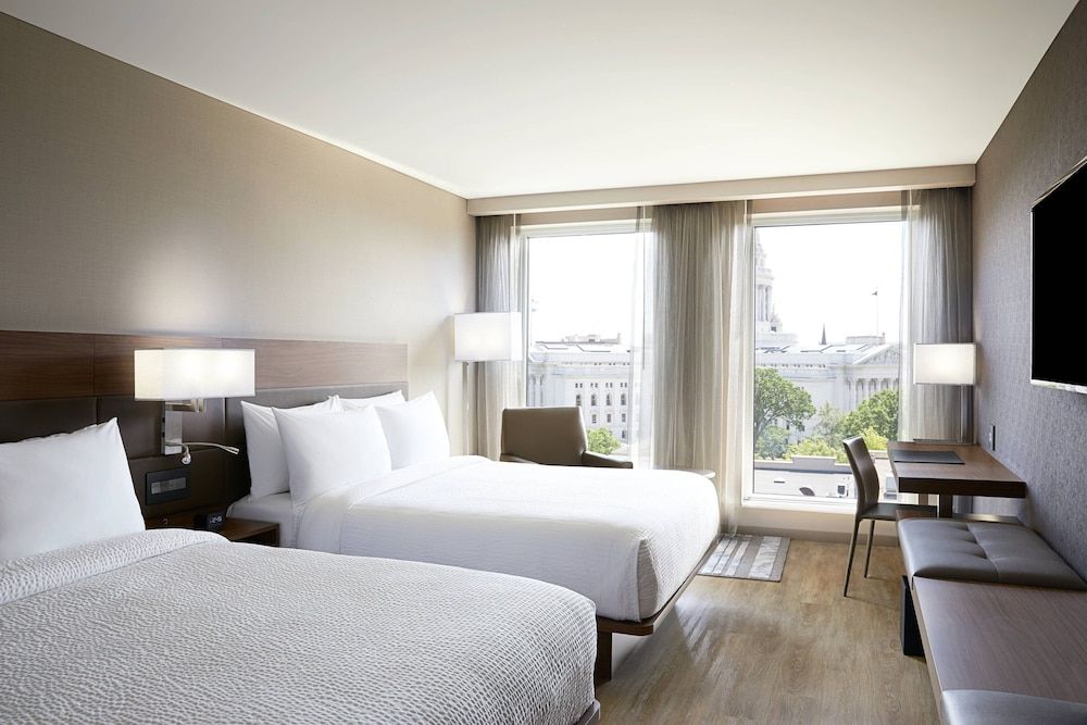 Room, 2 Queen Beds (Mobility Accessible, Tub)
