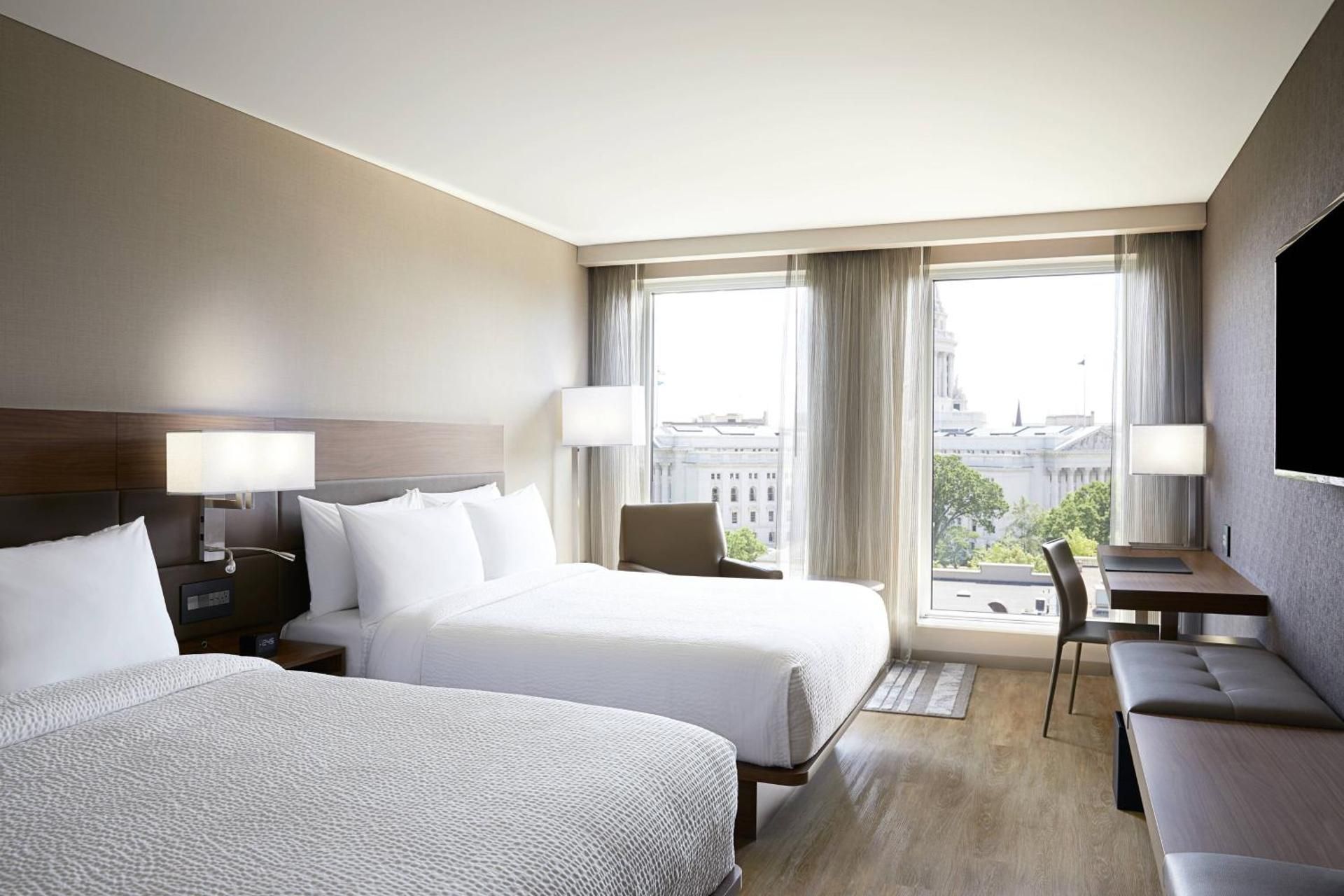 AC Hotel by Marriott Madison Downtown Guest room, 2 Queen, Capitol view 2